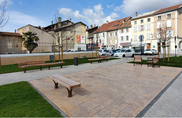 Großartige Entwicklung Idylle in Rives (Frankreich)